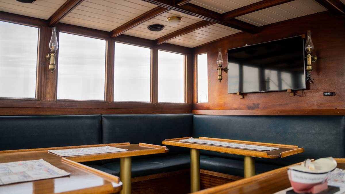 Seebestattungsreederei Warnemünde Schiffe