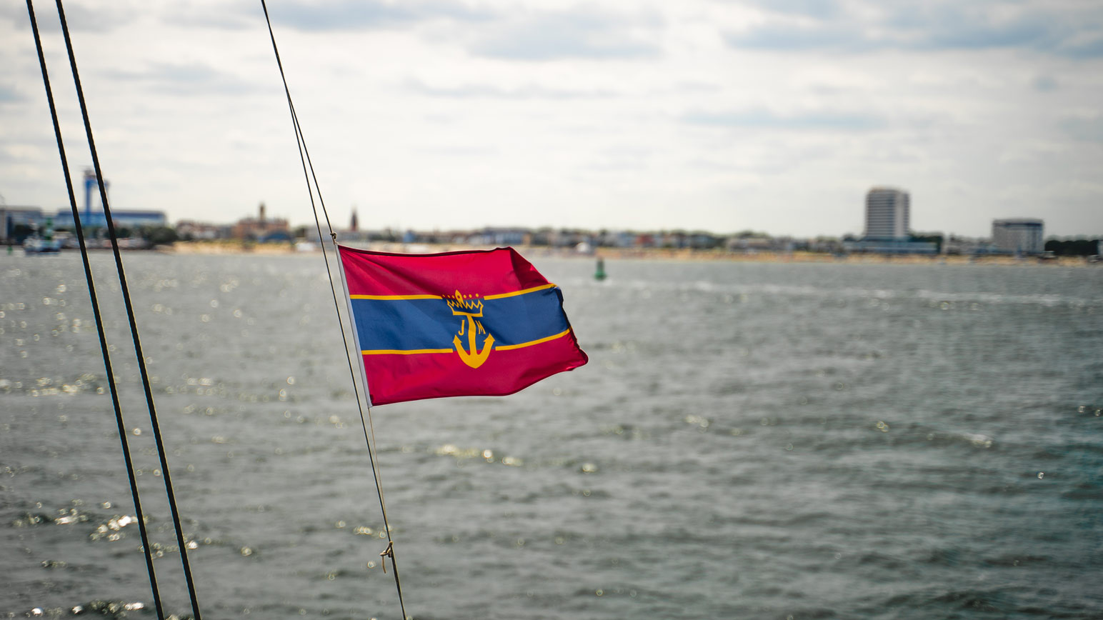 Seebestattung planen: Was Angehörigeim Voraus wissen sollten